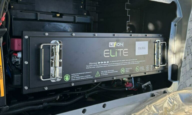 מצבר ליתיום של רכב תפעולי