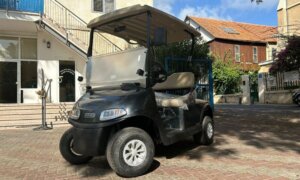 רכב תפעולי שחור מושבח יצרן